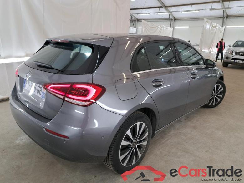 MERCEDES-BENZ Classe A Compact / 2018 / 5P / Berline A 250 e Business Line 8G-DCT #3