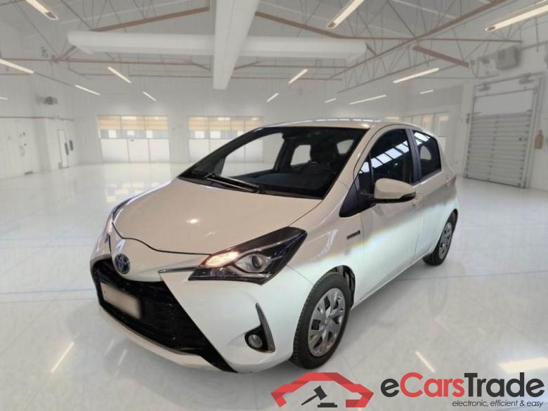 TOYOTA YARIS / 2017 / 5P / BERLINA 1.5 HYBRID BUSINESS #1
