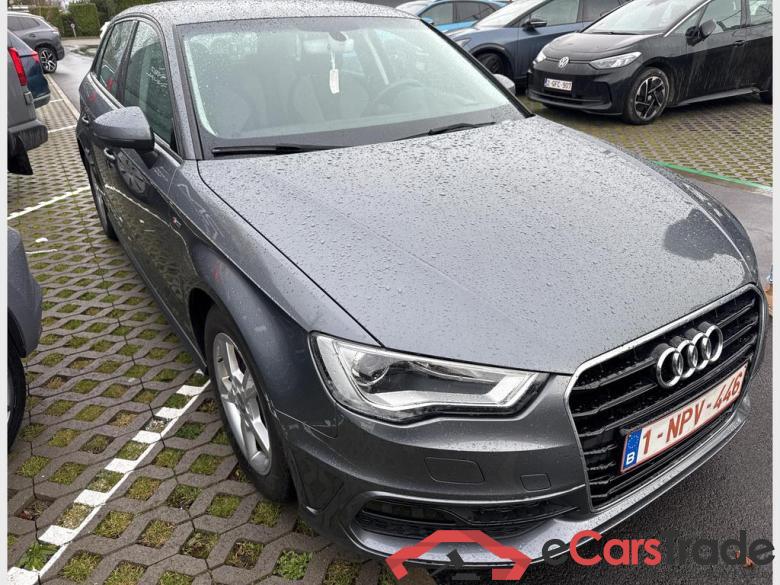 AUDI A3 Sportback Audi A3 Sportback Ambition 1.6 TDI  81(110) kW(ch) 6 vitesses #2