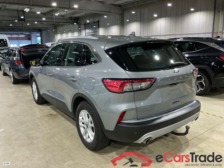 FORD KUGA DIESEL - 2020 1.5 TDCi EB FWD Titanium #3