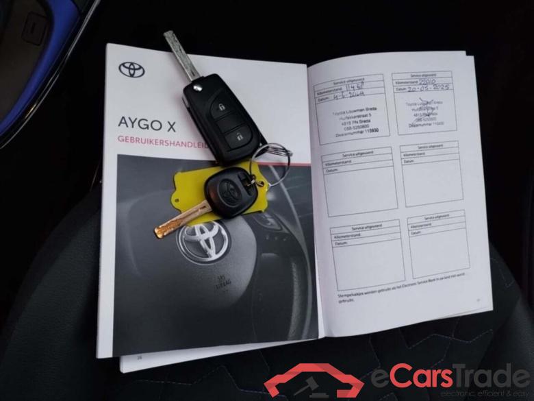 TOYOTA Aygo X 1.0 VVT-i S-CVT Envy #6