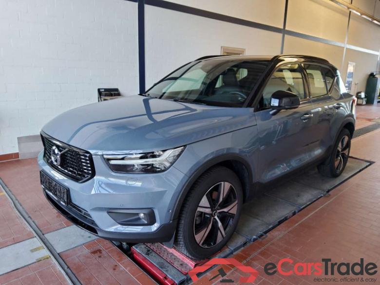 Volvo XC40 (2017->) DE - SUV5 B4 2WD EU6d, R-Design (EURO 6d), 2020 - 2022 #1