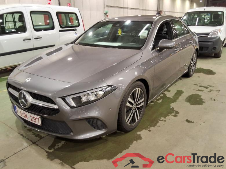 MERCEDES-BENZ A-CLASS LIMOUSINE 1.3 A 180 BUSINESS SOLUTION