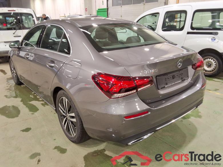 MERCEDES-BENZ A-CLASS LIMOUSINE 1.3 A 180 BUSINESS SOLUTION #2