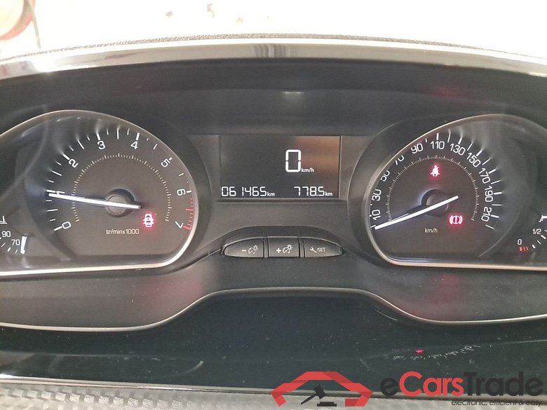 Peugeot 2008 1.2 Puretech 61kW S&S Active 5d #6