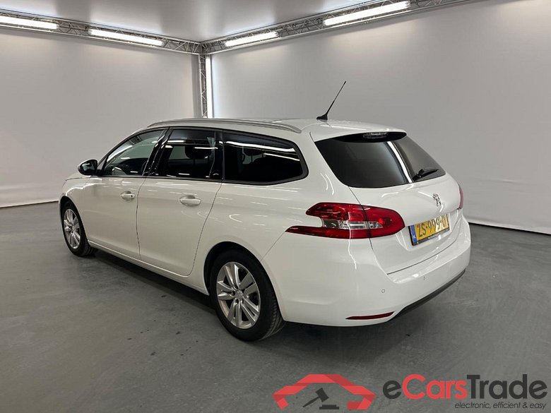 PEUGEOT 308 SW 1.2 PureTech Blue Lease Executive #3