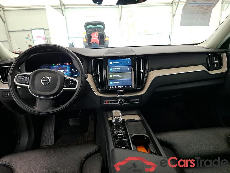 VOLVO XC60 / 2021 / 5P / SUV B4 197 Geartronic 8 Inscription Luxe #5