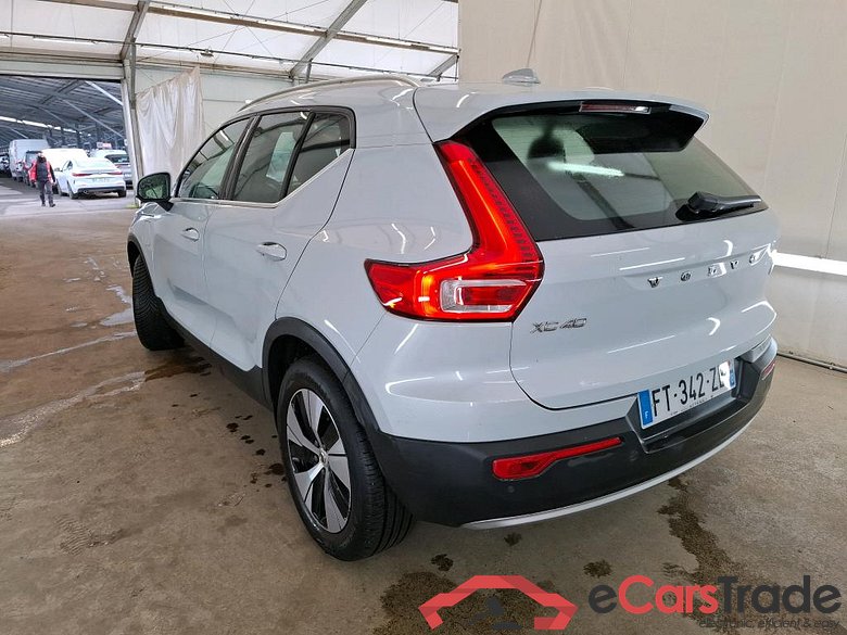 VOLVO XC40 / 2017 / 5P / SUV Recharge T5 262 DCT7 Business #2