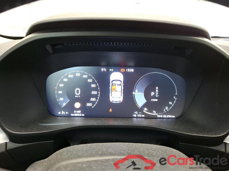 VOLVO XC40 / 2017 / 5P / SUV Recharge T5 262 DCT7 Business #6