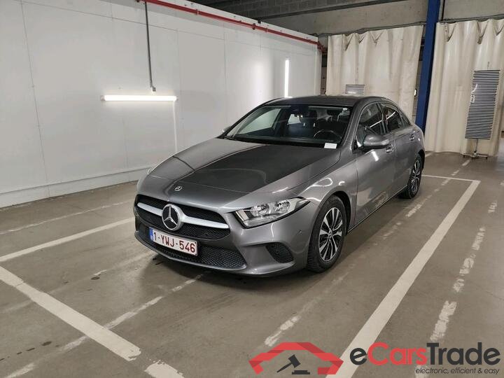 Mercedes A-Klasse Limousine A-Klasse Limousine A 200d Business Solution 110kW/150pk  4D/P Auto-8 #1