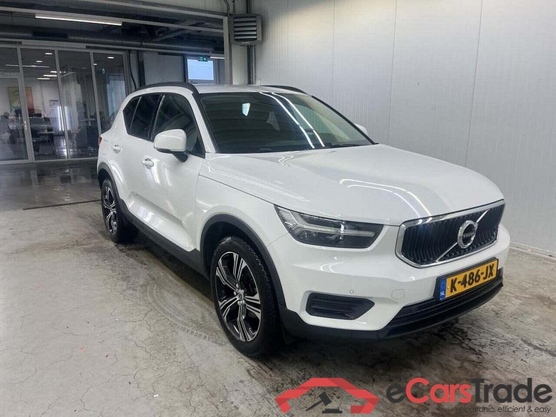 VOLVO XC40 1.5 T2 Moment. Core #5