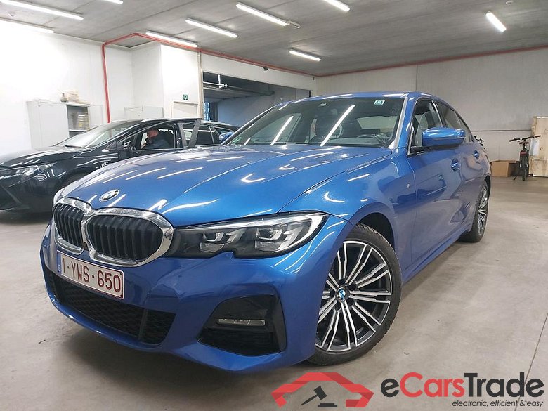 BMW - BMW 3 BERLINE 320iA 184PK M Sport Pack Business Plus With Heated Sport Seats & Parking Assistant Plus  *  PETROL *