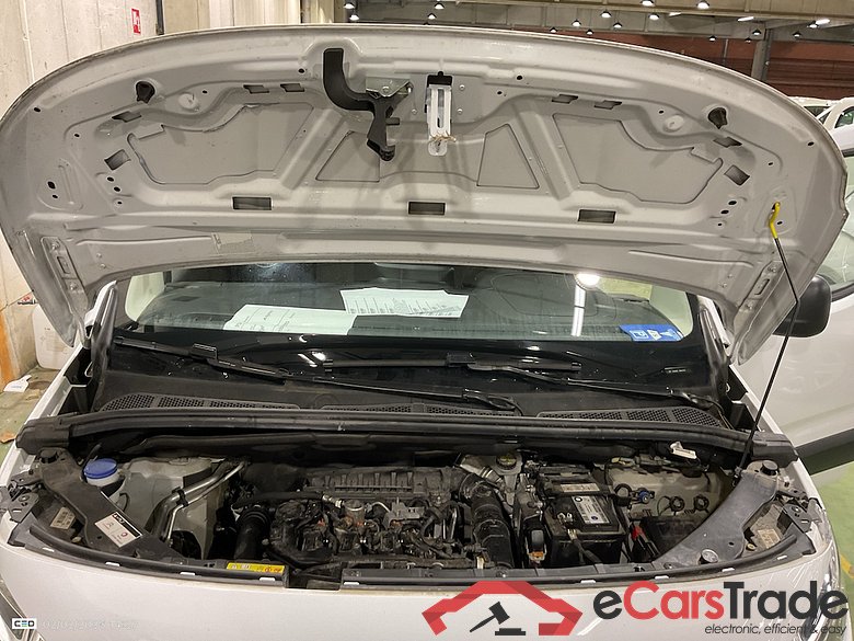 CITROAu2039N BERLINGO 1.2 PURETECH 110 S-S M LIGHT CLUB #6