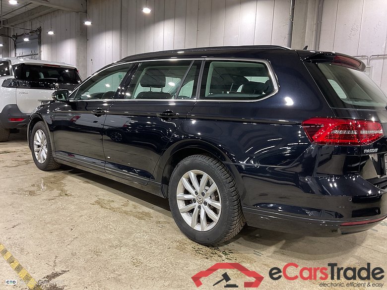 VOLKSWAGEN PASSAT VARIANT - 2015 1.5 TSI ACT Comfortline Bus. OPF (EU6.2) STOCK #3