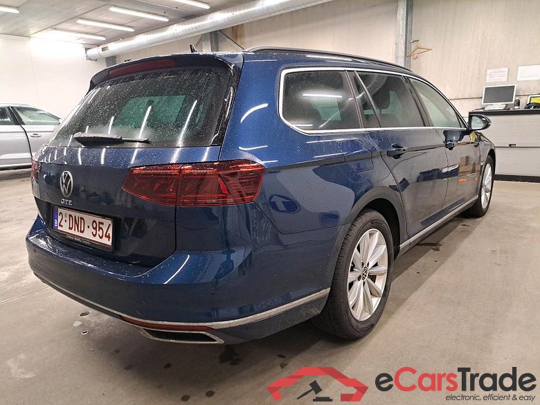 VOLKSWAGEN - VW  PASSAT VARIANT TSI 218PK GTE DSG6 Business With Matrix LED & Winter Module  * HYBRID * #2