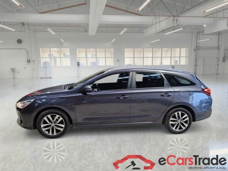 Hyundai i30 1.6 CRDI Aut. Navi Camera Klima PDC ... #2