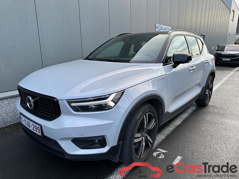 VOLVO XC40 1.5 T5 PHEV R-Design #1