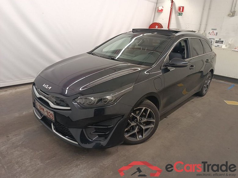 KIA cee'd Sportswagon Business Line 1.6 GDi PHEV DCT 5d #1
