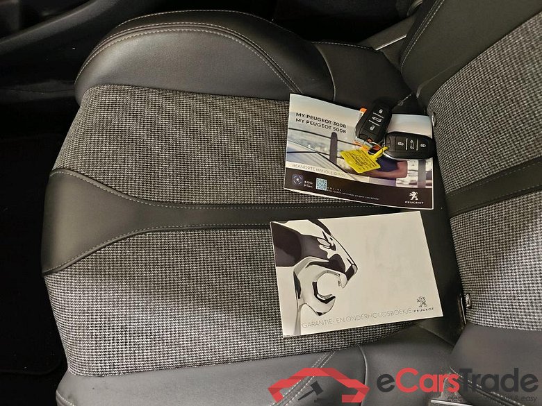 Peugeot 3008 Blue Lease Premium PureTech 130 5d #4