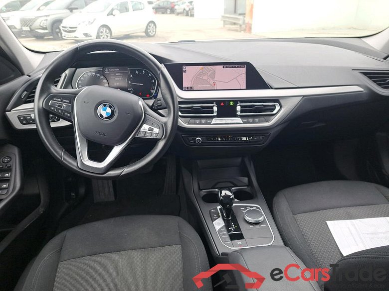 BMW Serie 1 / 2019 / 5P / berlina con portón 118i #3