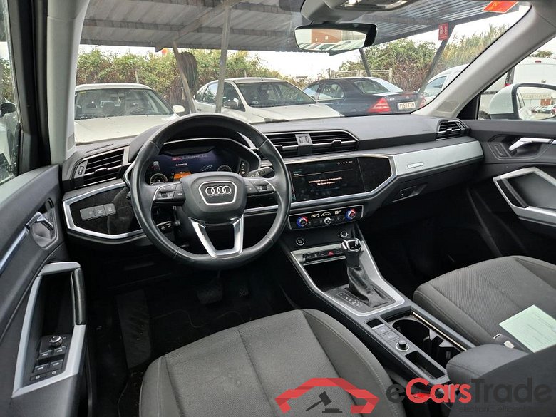 AUDI Q3 / 2018 / 5P / todoterreno 45 TFSI e 180kW S tronic Advanced #3