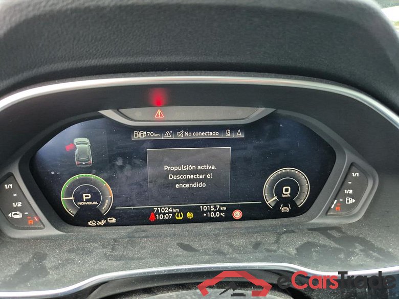 AUDI Q3 / 2018 / 5P / todoterreno 45 TFSI e 180kW S tronic Advanced #4