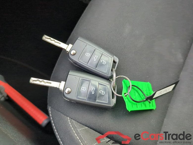 SKODA Karoq 85 kW #6