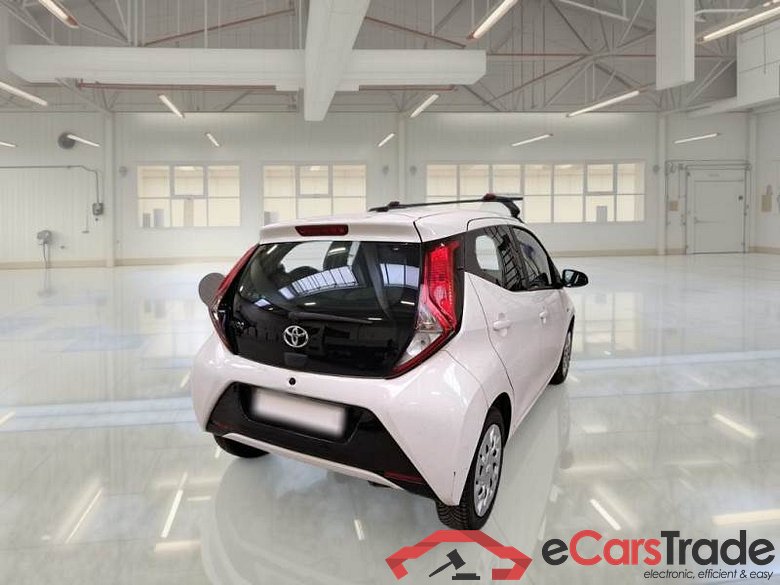 TOYOTA AYGO / 2018 / 5P / BERLINA 1.0 VVT-I X-BUSINESS #2