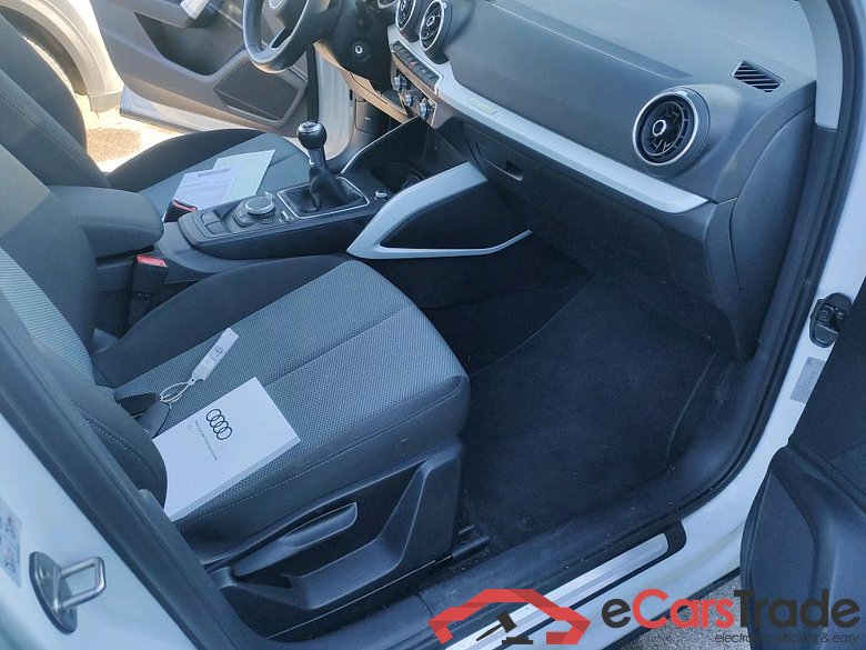 AUDI Q2 / 2016 / 5P / todoterreno Design 30 TFSI 85kW (116CV) #6