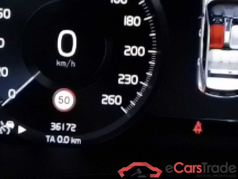 Volvo XC40 (2017->) DE - SUV5 B4 2WD EU6d, R-Design (EURO 6d), 2020 - 2022 #6