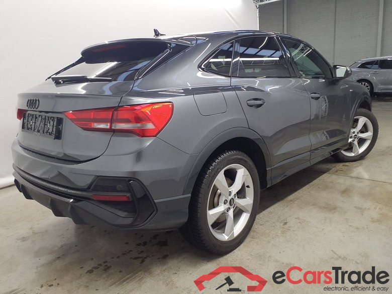 Audi Q3 Sportback 45 TFSI e S tronic S Line 5d #2