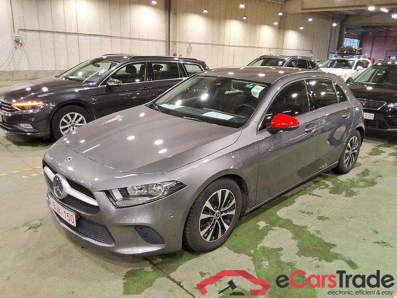 MERCEDES-BENZ A-CLASS 1.3 A 180 ESSENTIAL LINE DCT #1