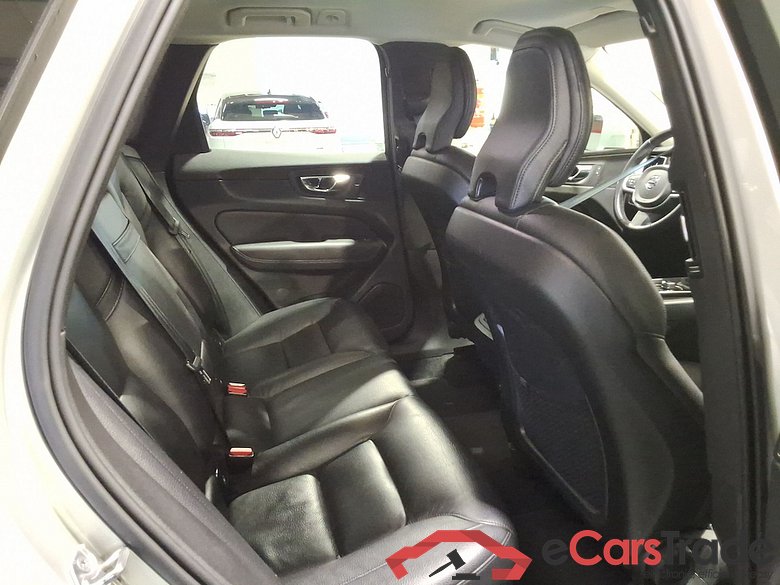 VOLVO XC60 DIESEL - 2017 2.0 D3 Momentum Pro AdBlue #5
