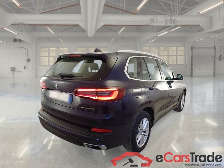 BMW X5 / 2018 / 5P / SUV XDRIVE 25D BUSINESS AUTOM. #2