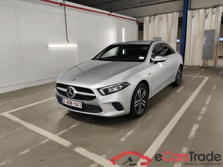 Mercedes A-Klasse Limousine A-Klasse Limousine A 250e Business Solution 160kW/218pk  4D/P Auto-8 #1