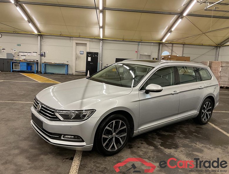 Volkswagen Passat Variant 2.0 TDI Comfortline Pano Navi KeylessGo Klima PDC ... #1