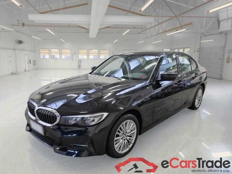 BMW SERIE 3 / 2018 / 4P / BERLINA 318D 48V SPORT AUTO
