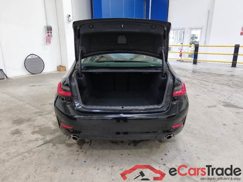BMW SERIE 3 / 2018 / 4P / BERLINA 318D 48V SPORT AUTO #5