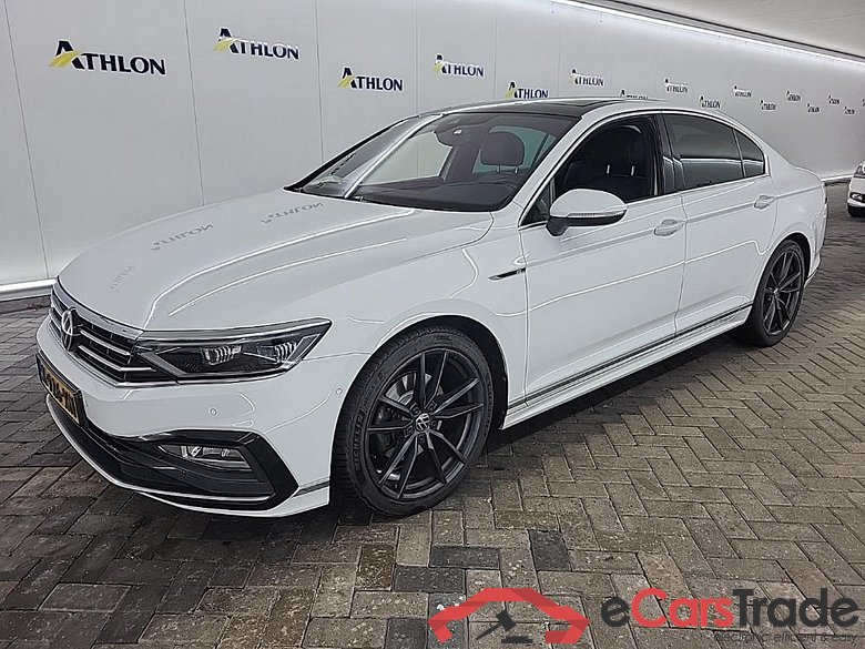 VOLKSWAGEN PASSAT 1.5 TSI 7-DSG R-Line Business+ 4D 110kW #1