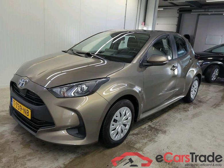 TOYOTA Yaris 1.5 Hyb. Active #1