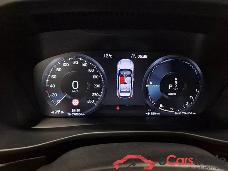 VOLVO XC40 / 2021 / 5P / SUV T5 RECHARGE PLUG-IN AUTO CORE #4