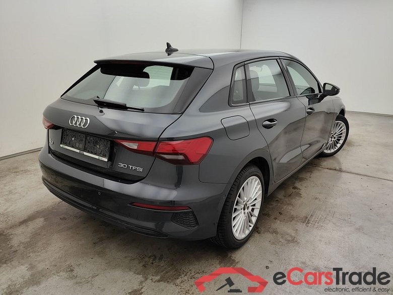 Audi A3 Sportback 1.0 30 TFSi 81kW S tronic Adv. Bus. Ed. 5d #2