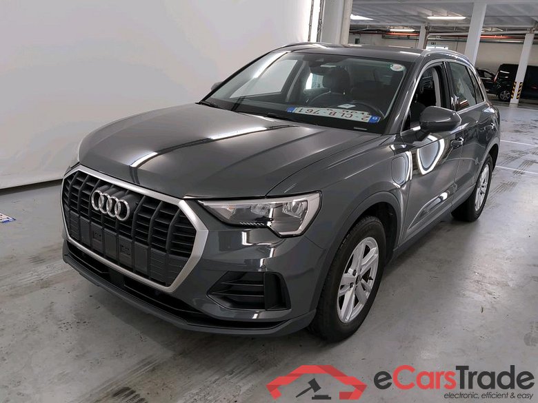 AUDI Q3 1.4 45 TFSI E S TRONIC