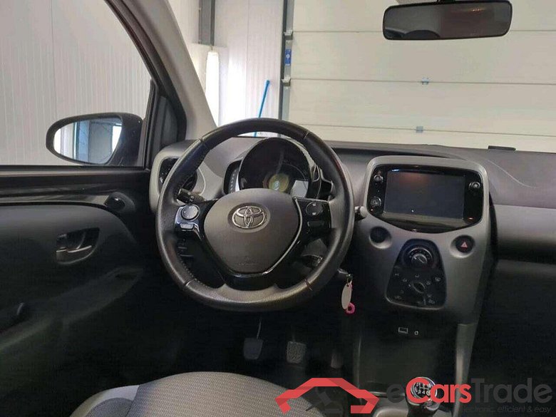 TOYOTA Aygo 1.0 VVT-i x-play #3