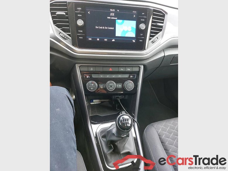 VOLKSWAGEN T-Roc T-Roc IQ.Drive TSI 1.0 OPF 85 kW (115 ch) 6 vitesses manuel #3