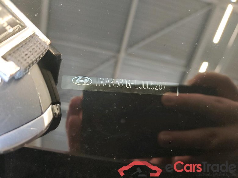 Hyundai KONA Premium Electric 64 kWh 5d #6