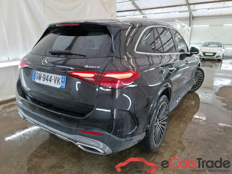 MERCEDES-BENZ GLC / 2022 / 5P / SUV GLC 400 e AMG Line 4MATIC #3
