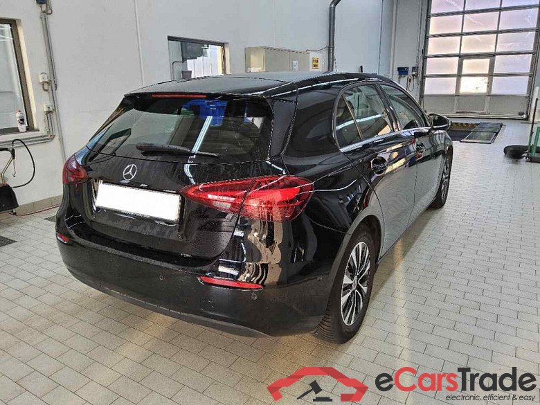 Mercedes-Benz A (BM 177)(03.2018->) DE - LimS5 A 180 EU6e, (EURO 6e), (Facelift) 2024 - 2026 #3