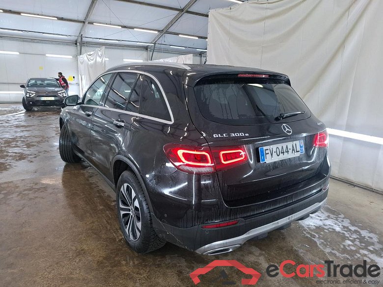 MERCEDES-BENZ GLC / 2019 / 5P / SUV GLC 300 e Business Line 4Matic #2