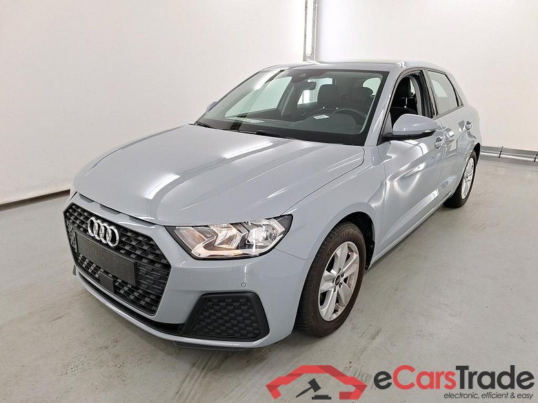 AUDI A1 1.0 25 TFSI ATTRACTION #1